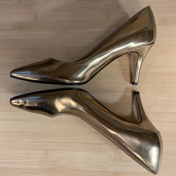 Cole Haan Air Juliana Gold Pumps - Size 11 - NiB - Picture 5 of 10